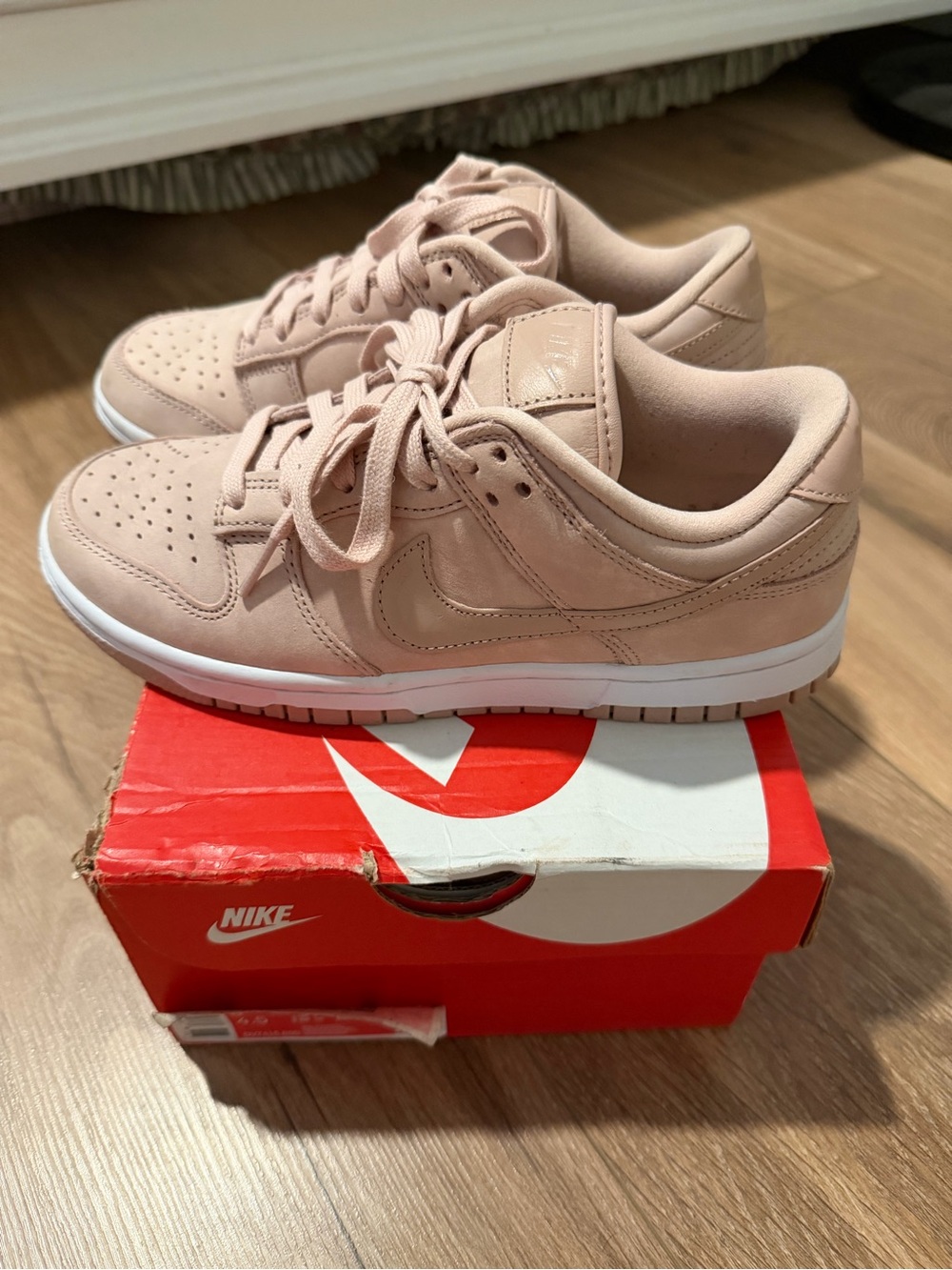 Nike Low Dunks in Blush Pink